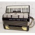 Accordion Weltmeister Amigo 80 basses