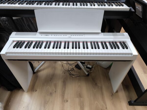 Digiklaver Yamaha P-121