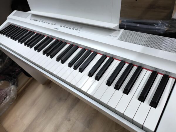 Digiklaver Yamaha P-121 - Image 2