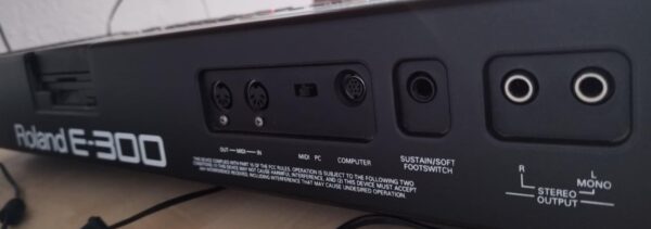 Süntesaator Roland E300 - Image 2