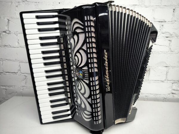 Weltmeister Caprice 120 bassi